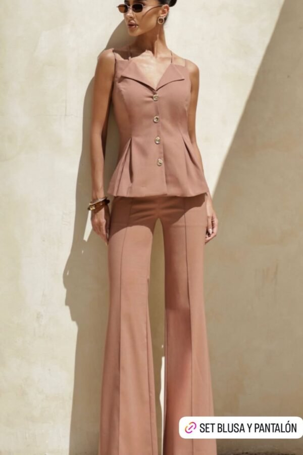 Imposing Set Blusa Y Pantalon Nude